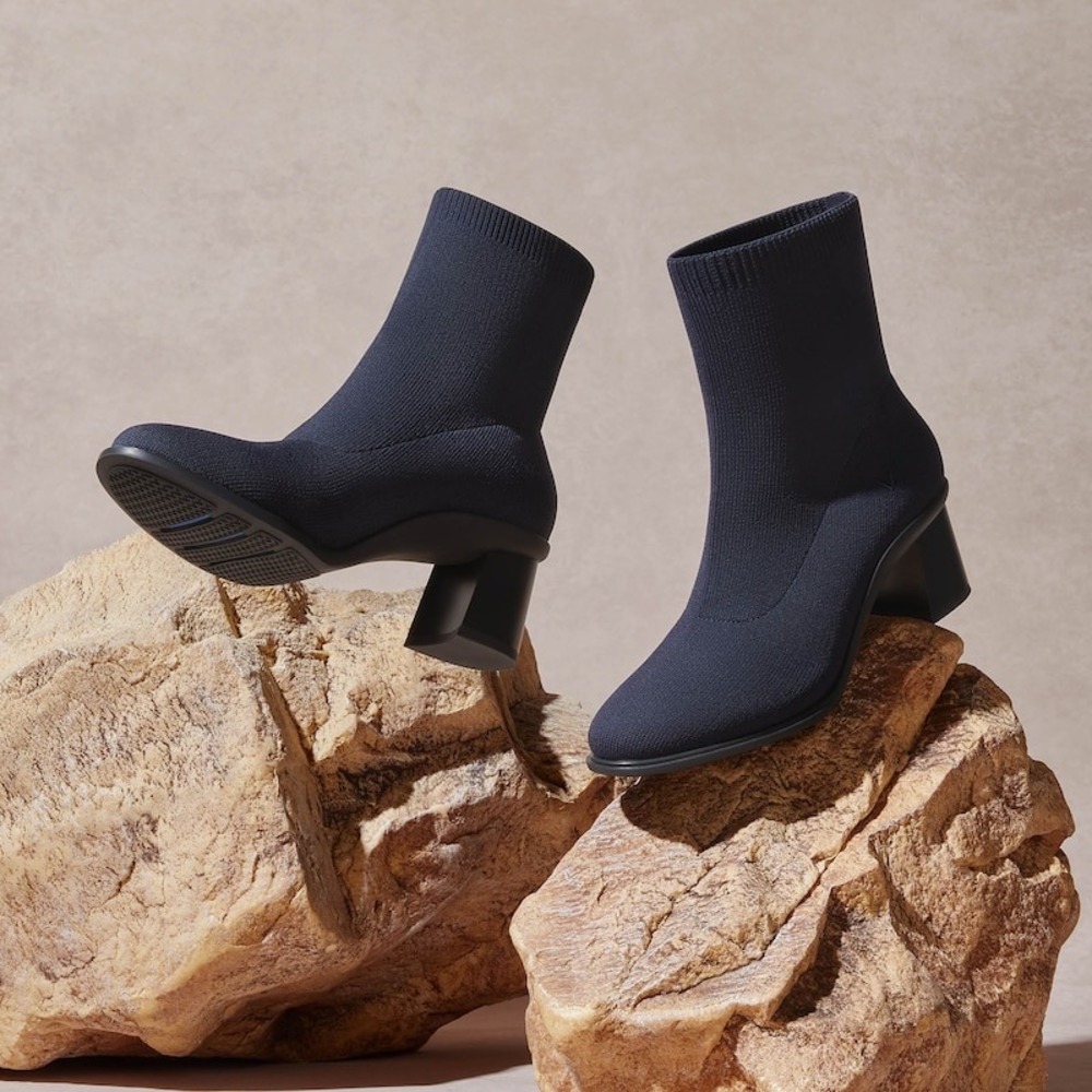 Vivaia Navy Knit Sock Boots Block Heel Women's Water Repellent Size US 6.5 EU 37